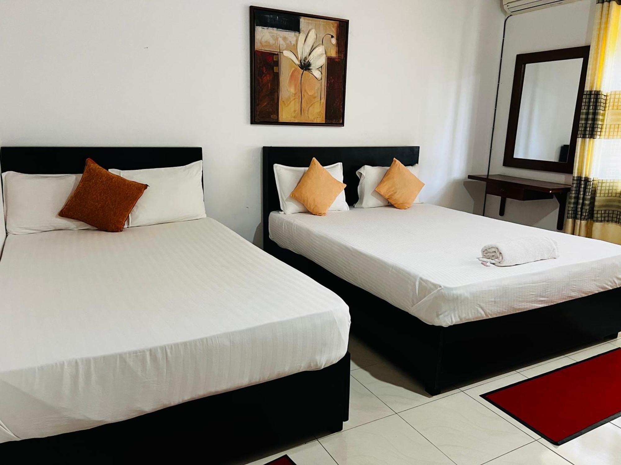 Sobaya Residence Ambalantota Buitenkant foto